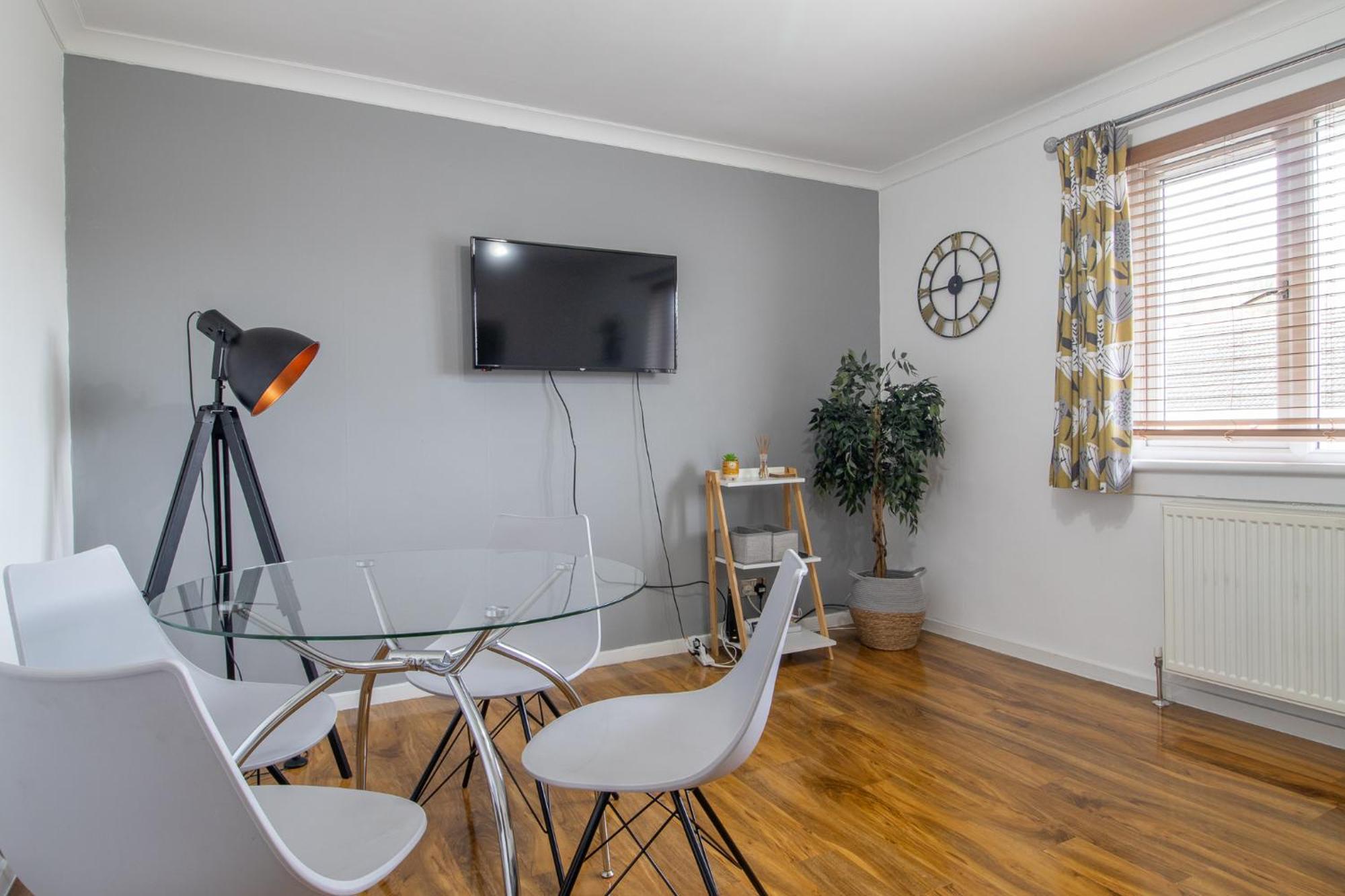 1 Bed Apartment Central Hamilton Free Wifi With Great Transport Links To Glasgow Extérieur photo