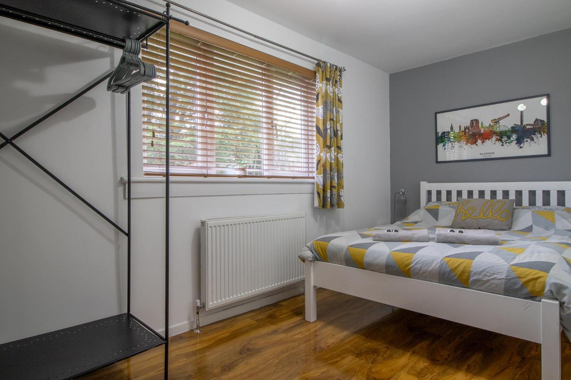 1 Bed Apartment Central Hamilton Free Wifi With Great Transport Links To Glasgow Extérieur photo